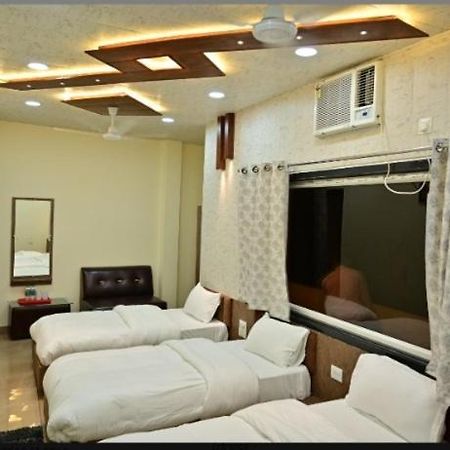Hotel Raghuveer Inn By Bookingcare Sitapur Muafi 外观 照片