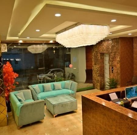 Hotel Raghuveer Inn By Bookingcare Sitapur Muafi 外观 照片