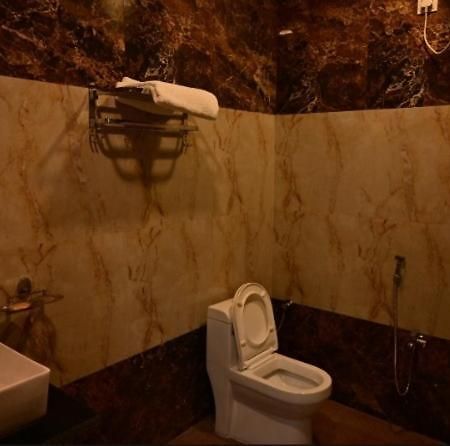 Hotel Raghuveer Inn By Bookingcare Sitapur Muafi 外观 照片